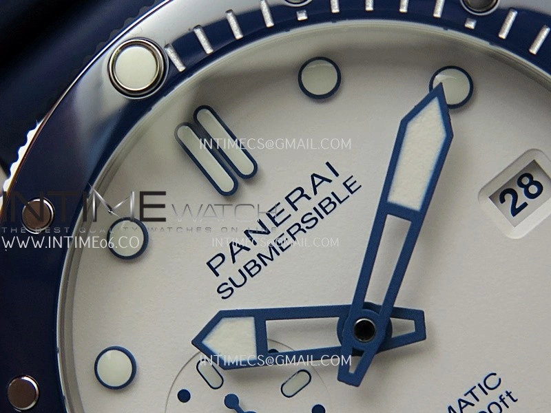 PAM1696 44mm Submersible VSF 1:1 Best Edition White Dial On Blue Rubber Strap P.900 Super Clone